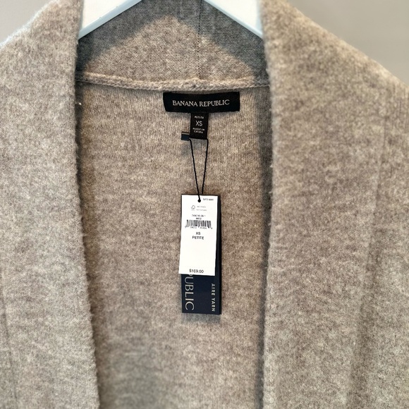 Banana Republic Aire Coccoon Sweater - Picture 2 of 4